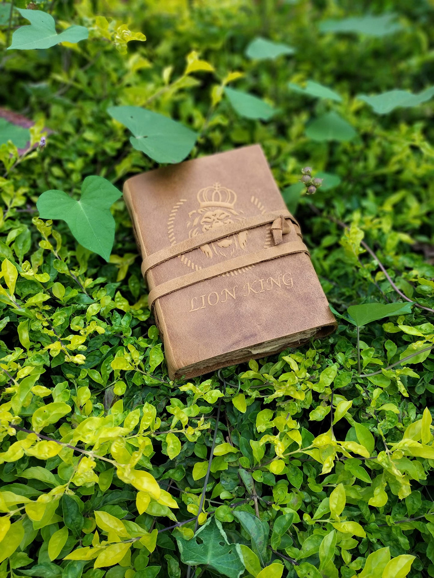 Leather Journal Notebook, Leather Bound Journal for Men and Women, Lined Travel Journal & Writing Journal for Personal Diary, 5x7 inches, Brown, 200 Pages Organizer