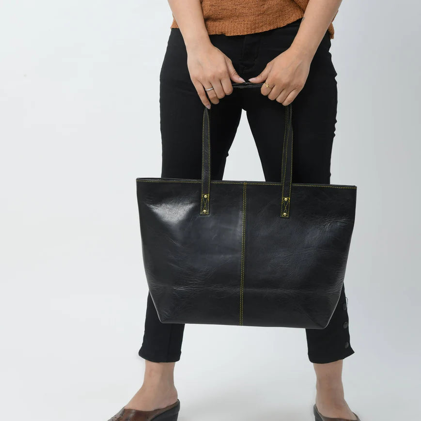 The Kim Tote Bag - Black